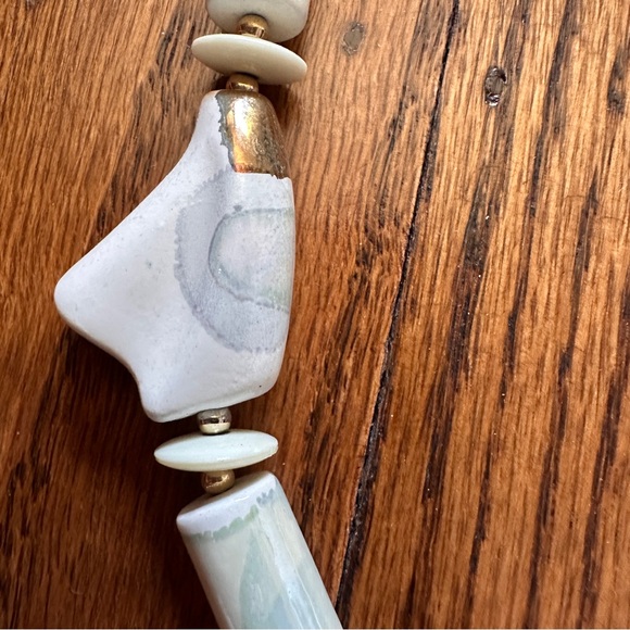 Vintage Japanese Porcelain Abstract Beaded Necklace 30” Gold Shell Pendant Boho - Picture 2 of 5